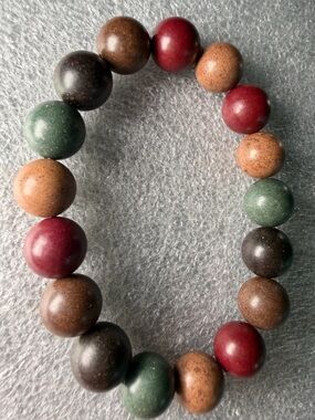 Beautiful 11MM Aroma Clay Bracelet